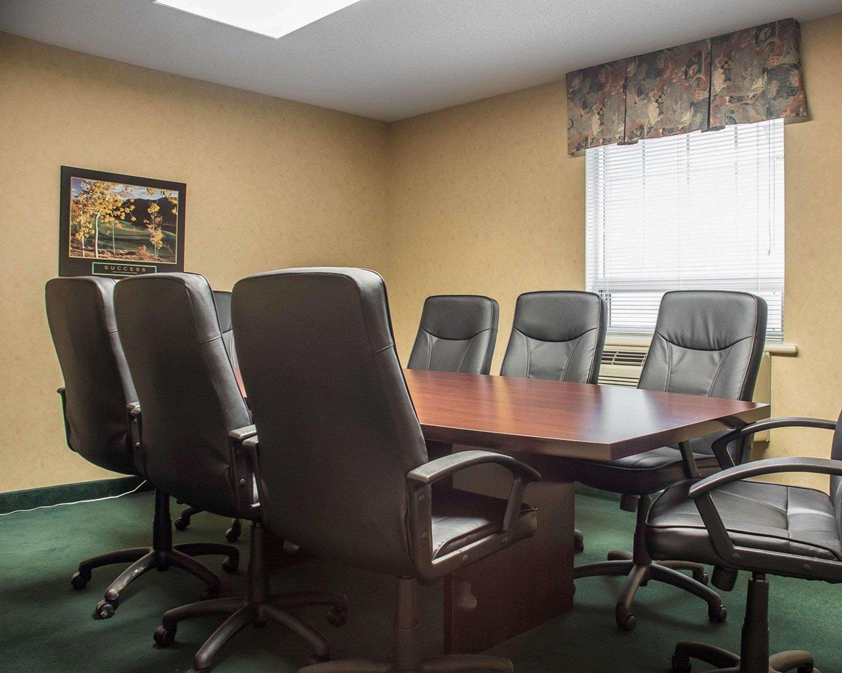 Quality Hotel & Suites Woodstock Esterno foto