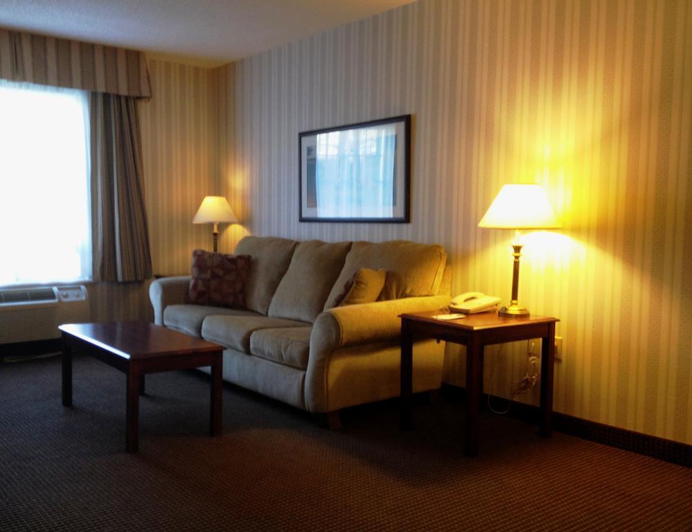 Quality Hotel & Suites Woodstock Esterno foto