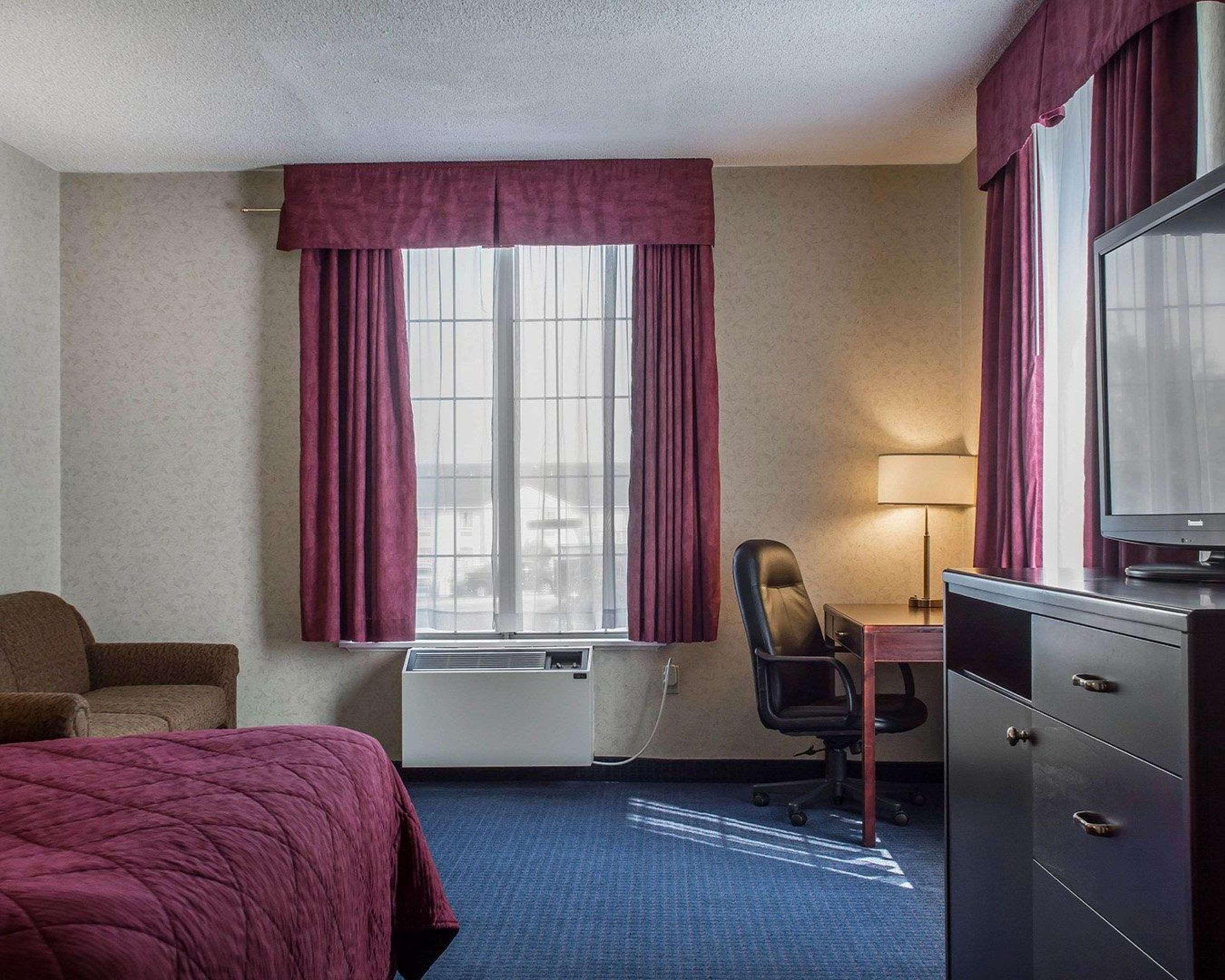 Quality Hotel & Suites Woodstock Esterno foto