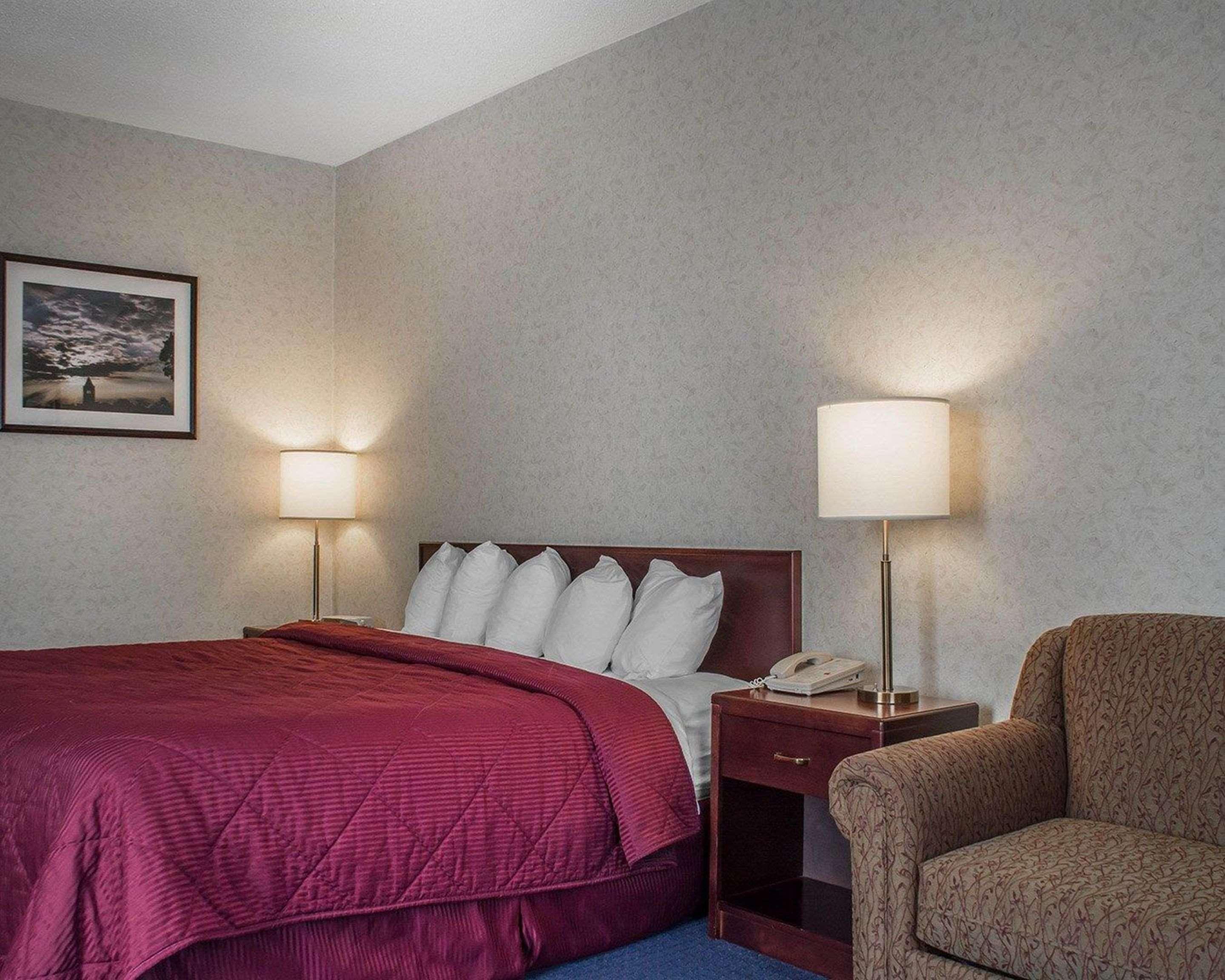 Quality Hotel & Suites Woodstock Esterno foto