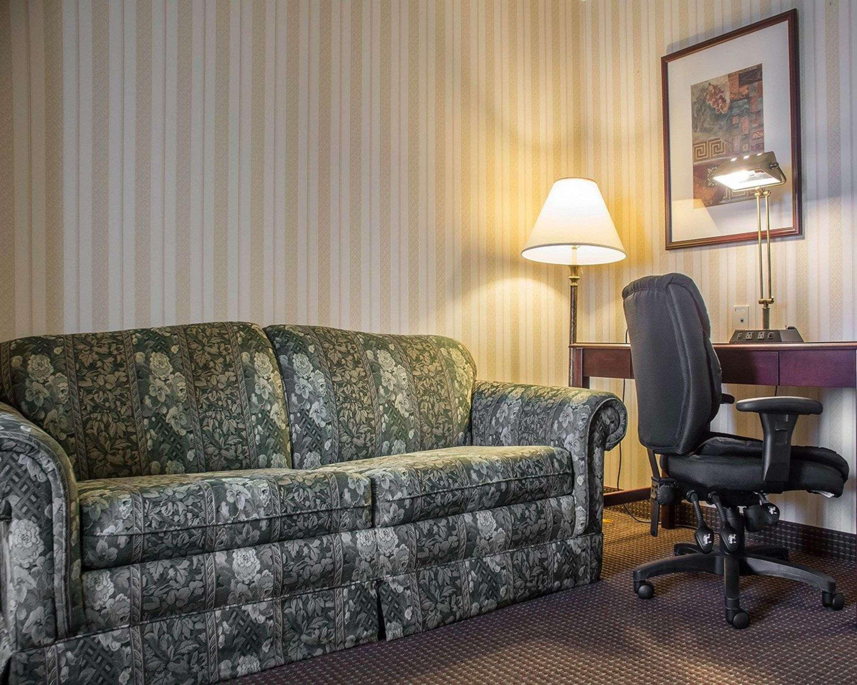 Quality Hotel & Suites Woodstock Esterno foto