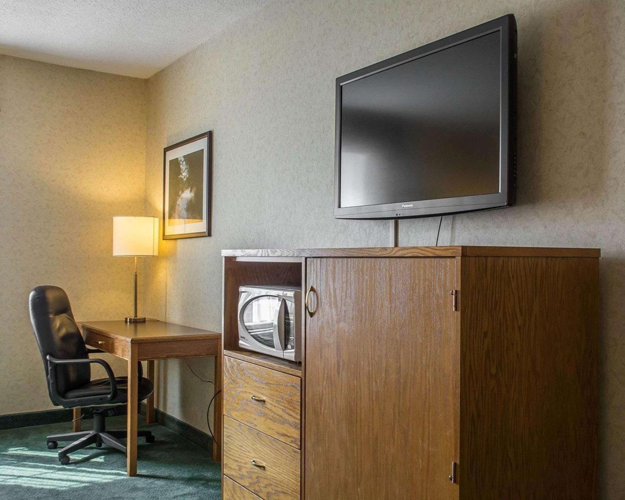 Quality Hotel & Suites Woodstock Esterno foto