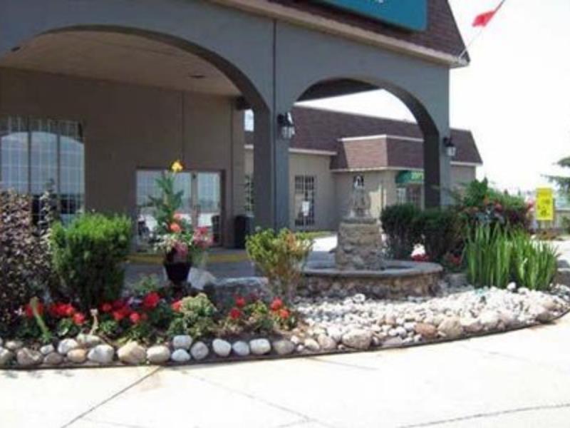 Quality Hotel & Suites Woodstock Esterno foto